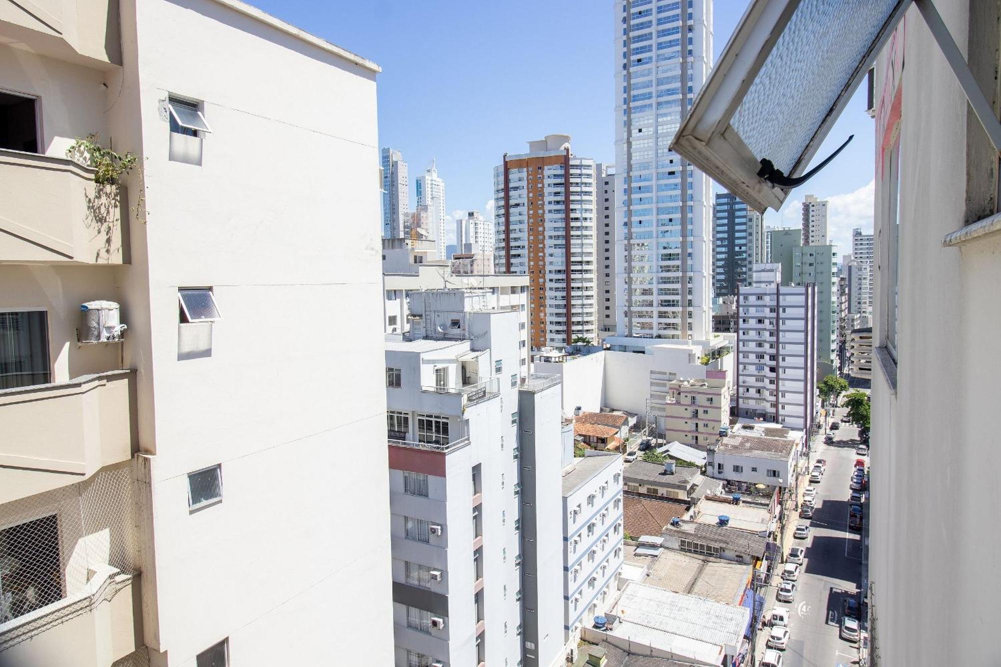 Anc112 - Quadra Mar, 3 Dorm, Sacada, Garagem * Balneario Camboriu